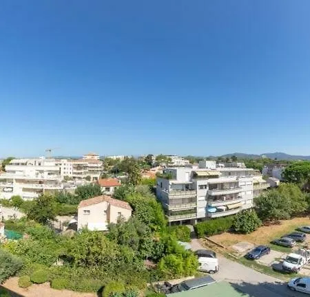 Les Platanes * Saint-Raphaël
